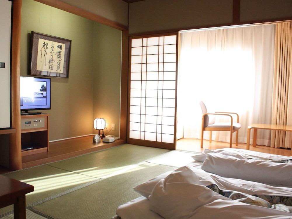Fukuoka Recent Hotel Екстериор снимка