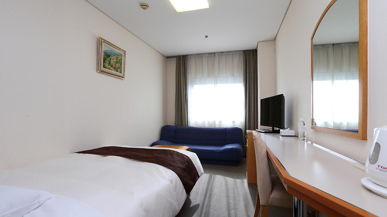 Fukuoka Recent Hotel Екстериор снимка
